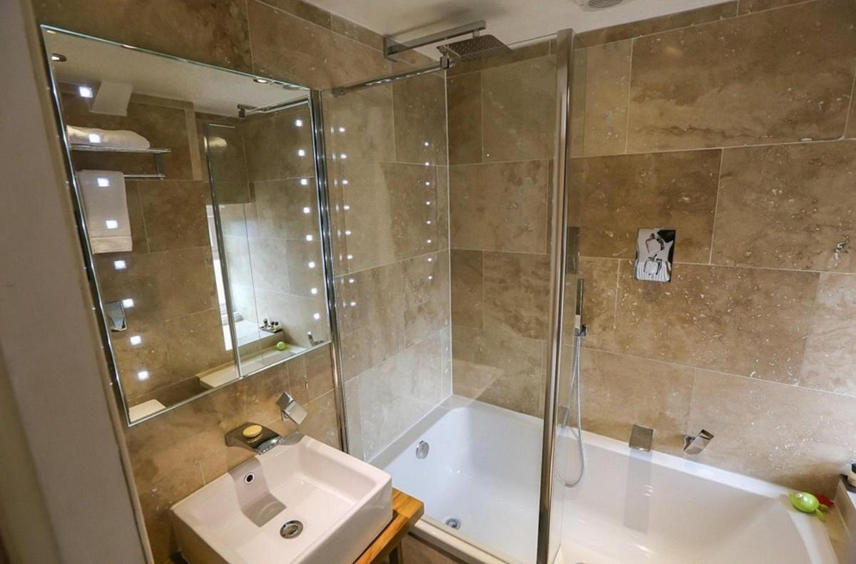 The Cheviot Hotel بيلينجهام الغرفة الصورة