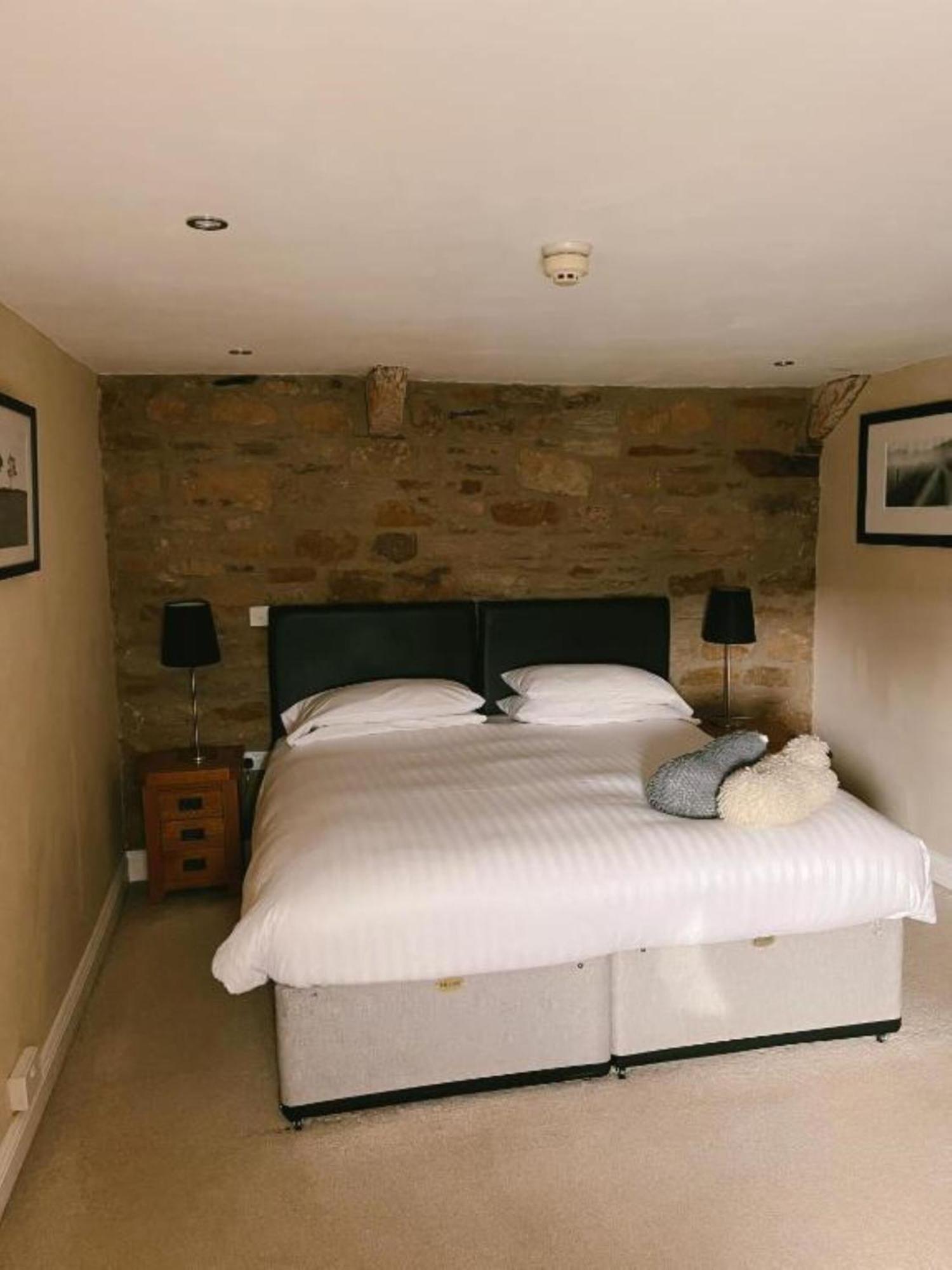 The Cheviot Hotel بيلينجهام المظهر الخارجي الصورة